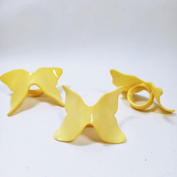 Vtg Butterfly Napkin Rings Yellow Plastic Butterflies Set of 4 Napkin Holders - Picture 1 of 5